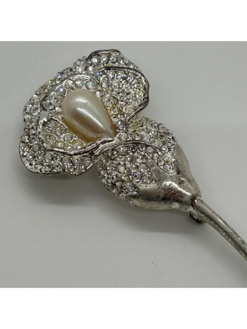 Vintage Napier Calla Lily Brooch Faux Pearl Rhinestones Pave' Silvertone 4" - Picture 3 of 10